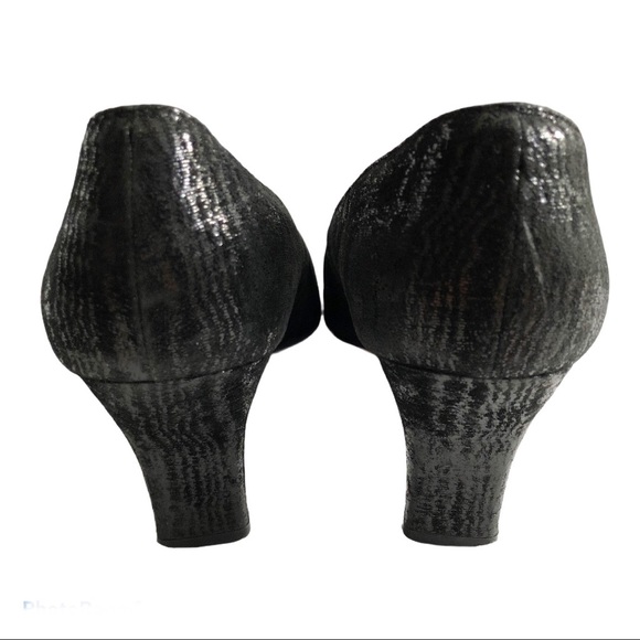 SALVATORE FERRAGAMO Suede Patent Cap Toe Pumps Size 7.5 - Picture 6 of 9